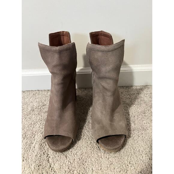 Jeffrey Campbell Oath Suede Peep-Toe Block Heel Ankle Booties Taupe Women's 9M - Picture 6 of 11